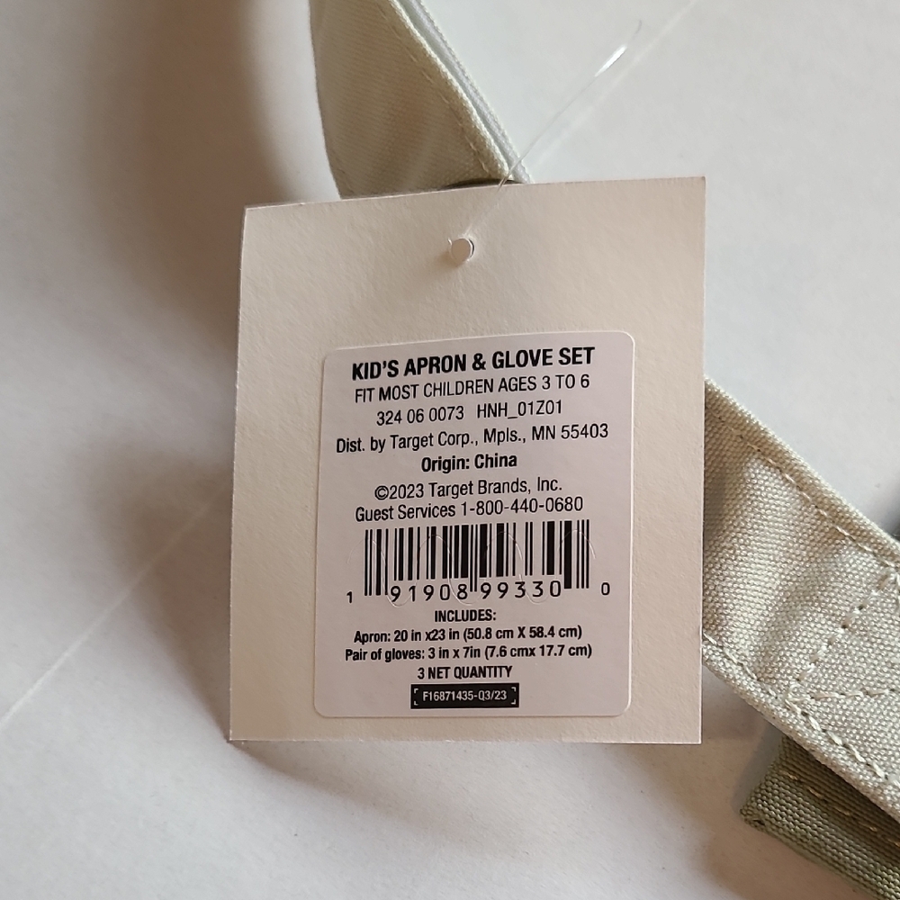 Hearth & Hand With Magnolia  Kids Tan Gardening Apron With Gloves, Pocket NWOT - Picture 8 of 10